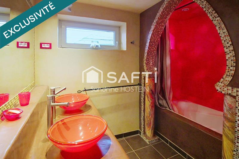 Maison - 180 m² - 8 pièces