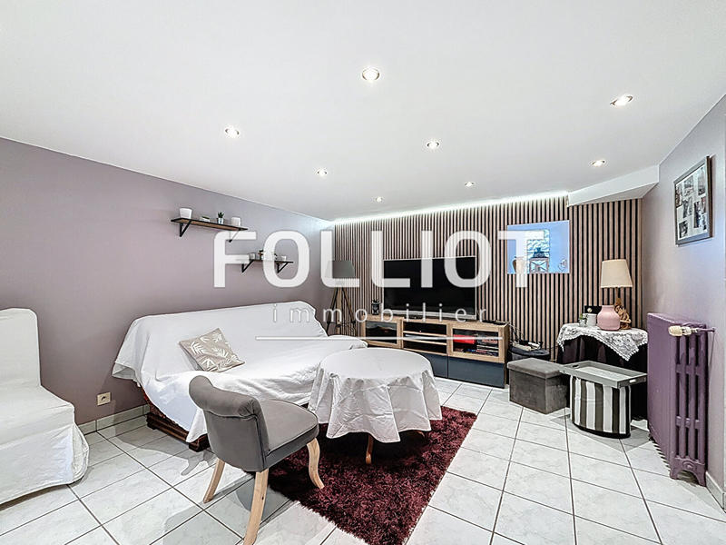 Maison - 180 m² - 8 pièces