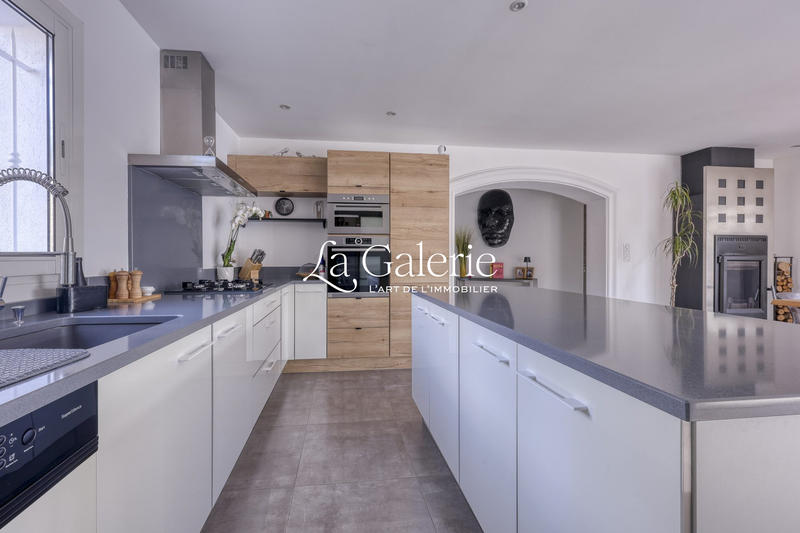 Villa - 165 m² - 6 pièces