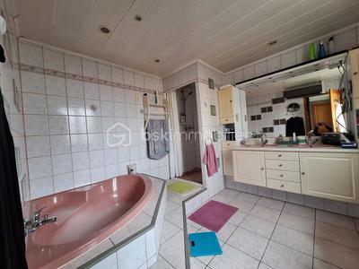 Maison - 130 m² - 6 pièces