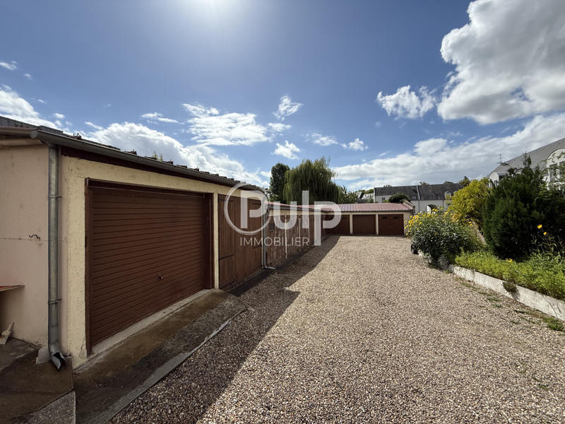 Garage - 235 m²