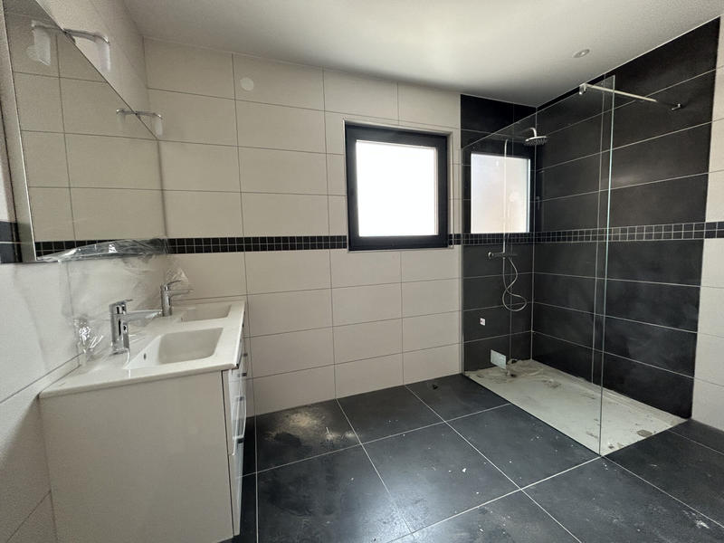 Maison - 97 m² - 5 pièces