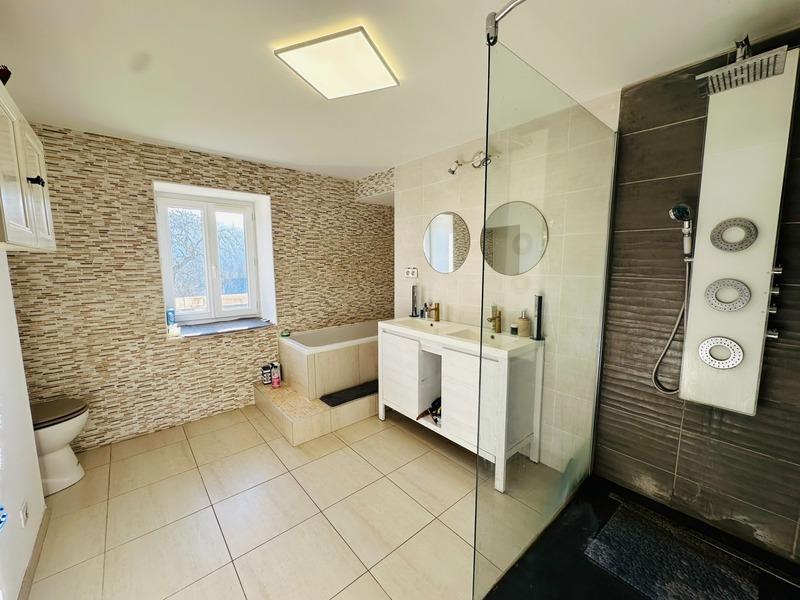 Maison de village - 130 m² - 5 pièces