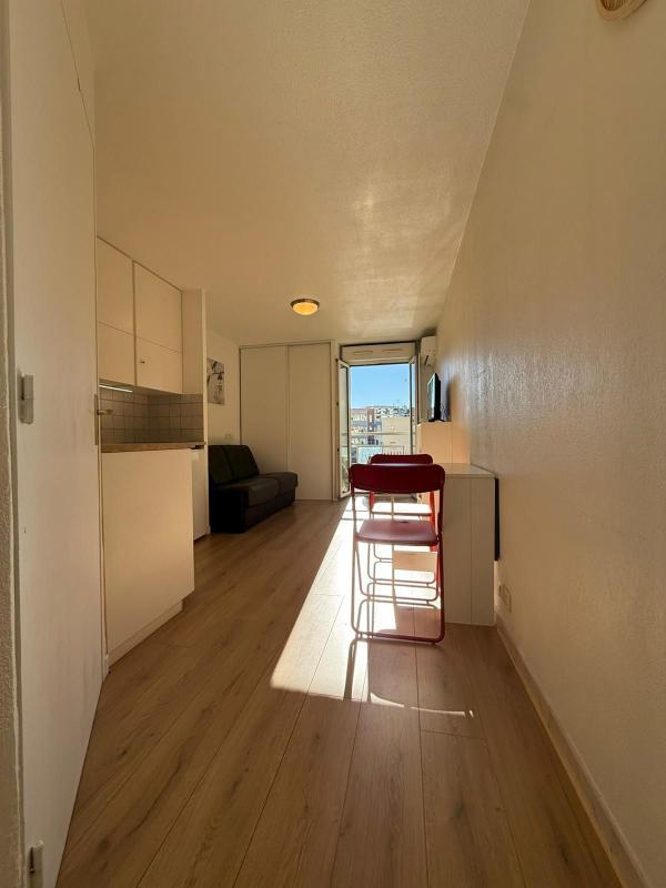 Studio - 18 m² - 2 pièces