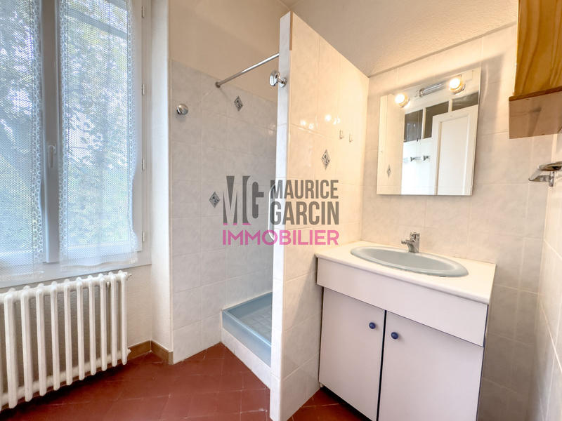 Maison - 280 m² - 13 pièces