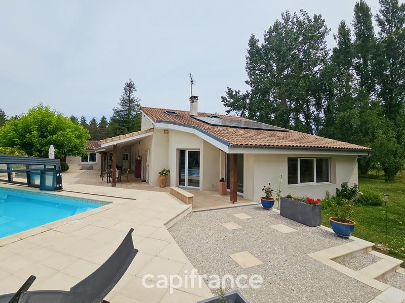 Maison - 162 m² - 8 pièces