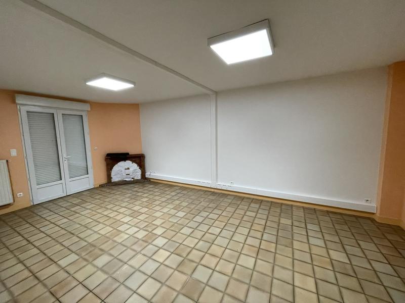 Maison traditionnelle - 280 m² - 11 pièces