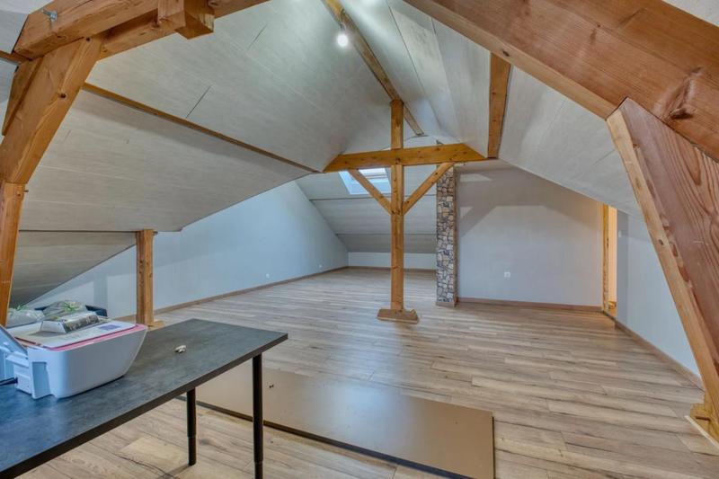 Maison - 266 m² - 7 pièces