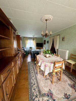 Maison - 88 m² - 4 pièces