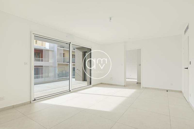 Appartement - 80 m² - 4 pièces