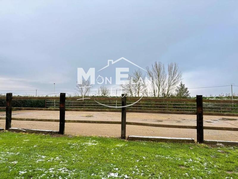 Maison - 420 m² - 10 pièces