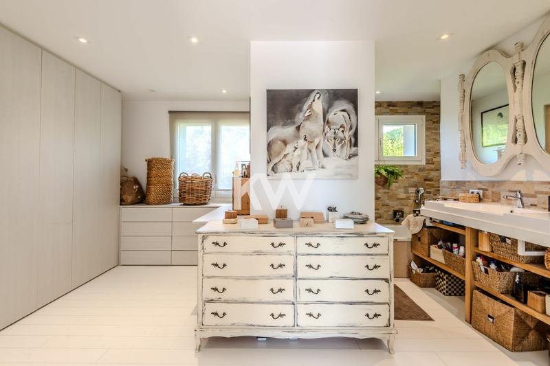 Maison - 262 m² - 8 pièces