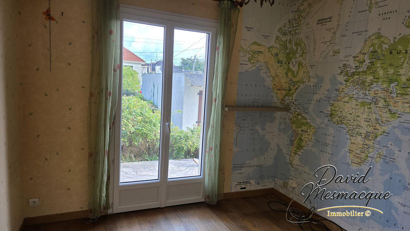 Maison - 207 m² - 9 pièces