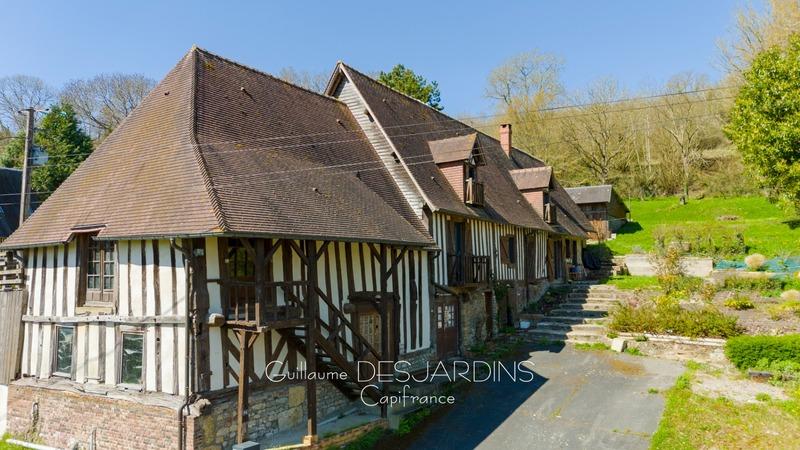 Maison traditionnelle - 187 m² - 6 pièces