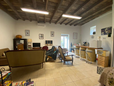 Maison - 526 m² - 11 pièces