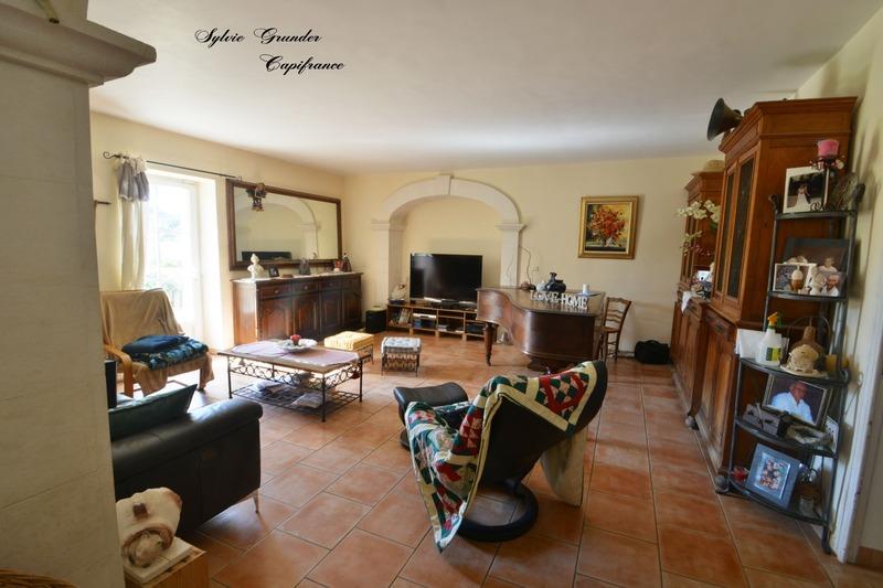 Mas - 455 m² - 15 pièces