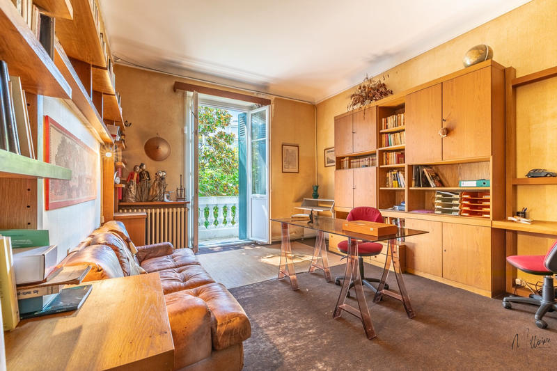 Maison - 288 m² - 12 pièces