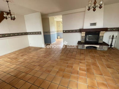 Maison traditionnelle - 116 m² - 6 pièces