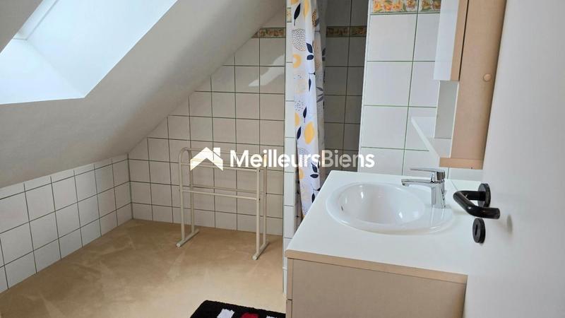 Maison - 180 m² - 9 pièces