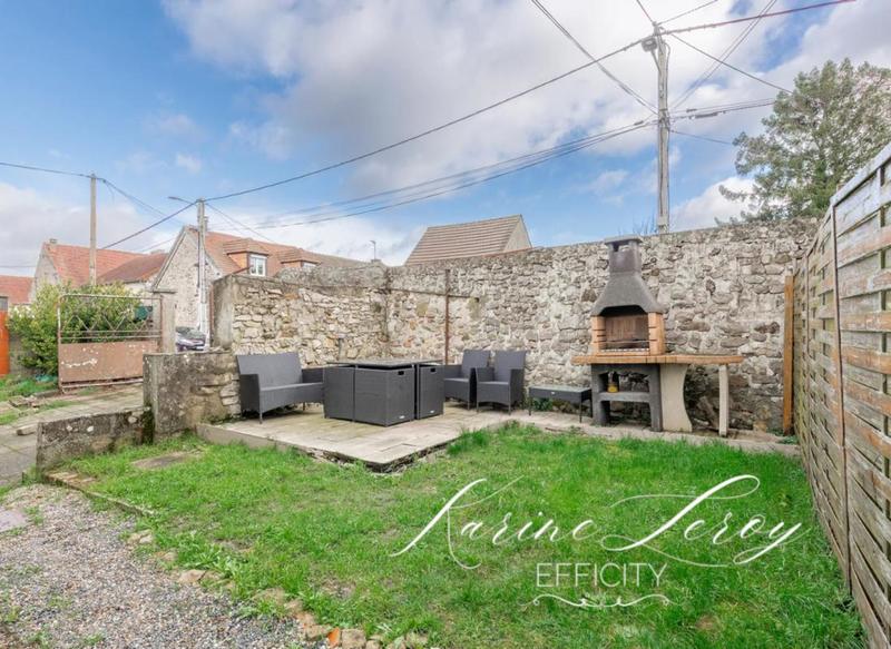 Maison - 93 m² - 5 pièces