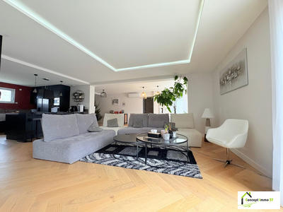 Maison contemporaine - 185 m² - 8 pièces