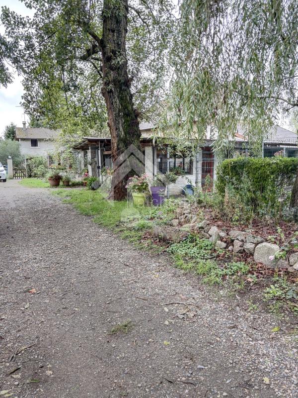 Maison - 210 m² - 5 pièces