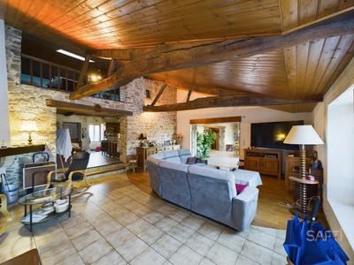 Maison - 415 m² - 12 pièces