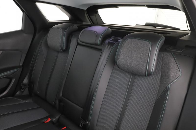 Peugeot 3008 1.2 PureTech Allure Pack Eat8 130 ch