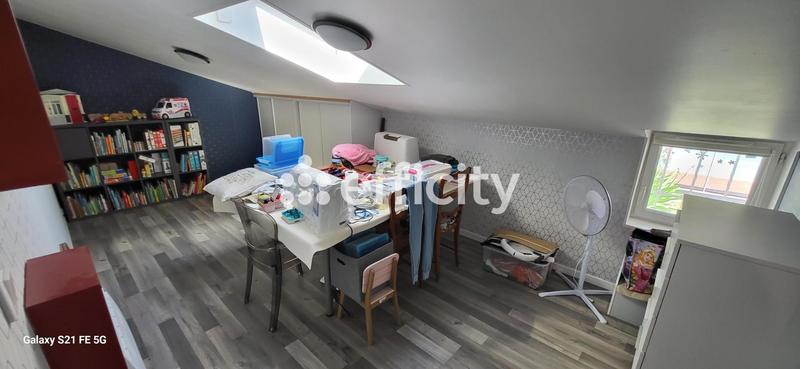 Maison - 144 m² - 7 pièces