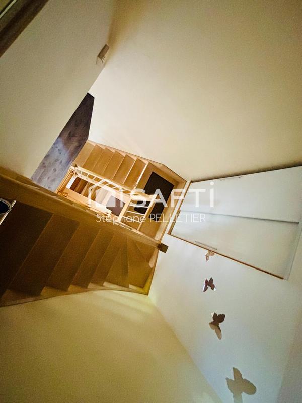 Maison - 241 m² - 10 pièces