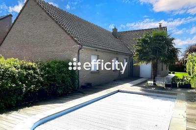 Maison - 234 m² - 8 pièces