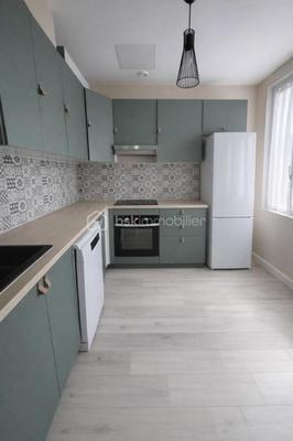 Maison - 102 m² - 4 pièces