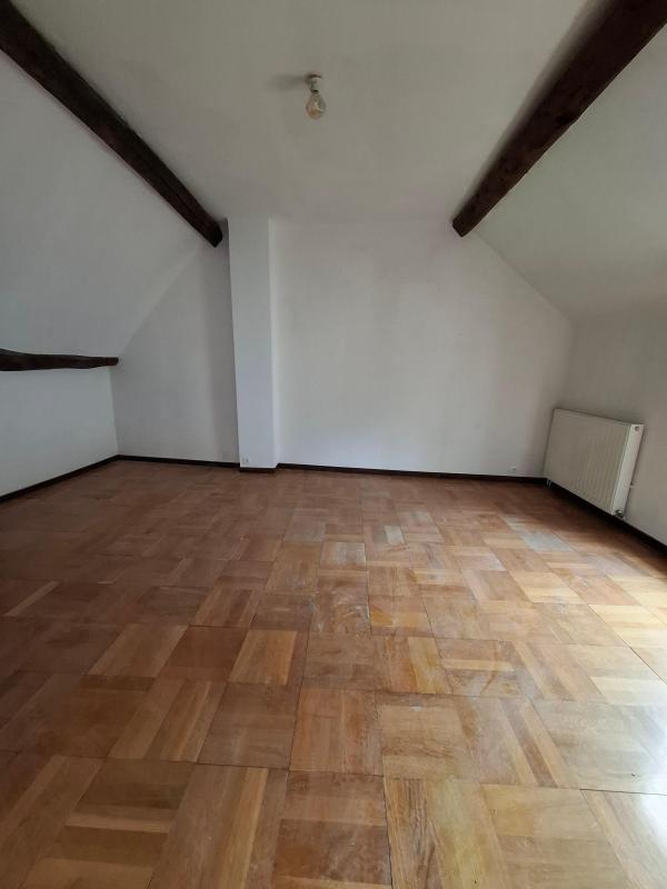 Appartement - 96 m² - 2 pièces