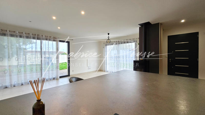 Maison - 96 m² - 4 pièces