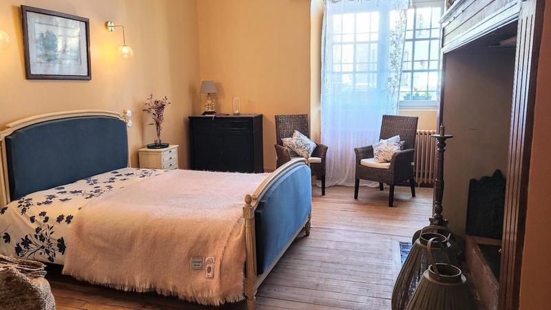 Demeure - 345 m² - 9 pièces