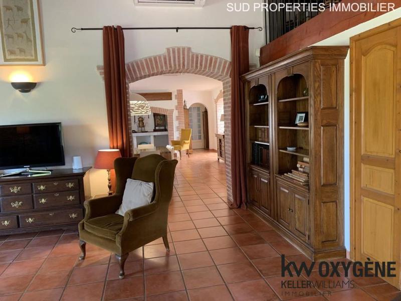 Mas - 214 m² - 8 pièces