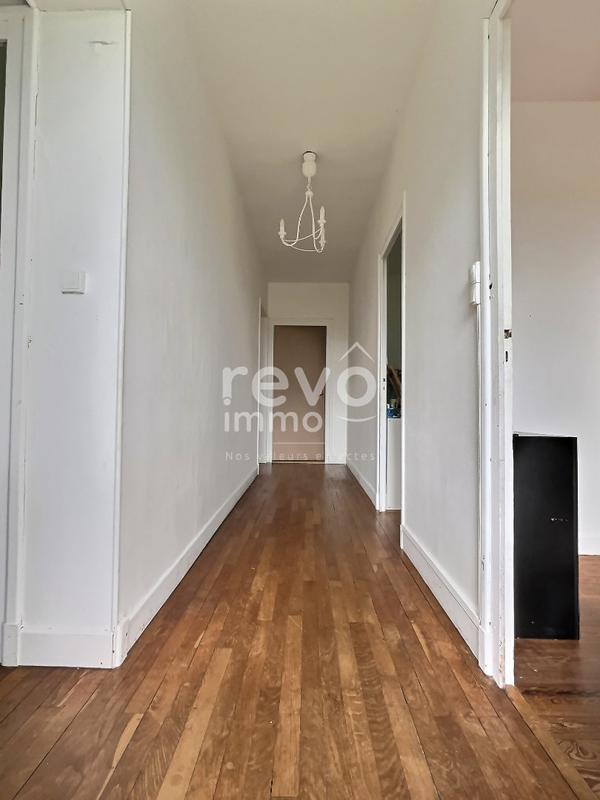 Maison - 203 m² - 7 pièces