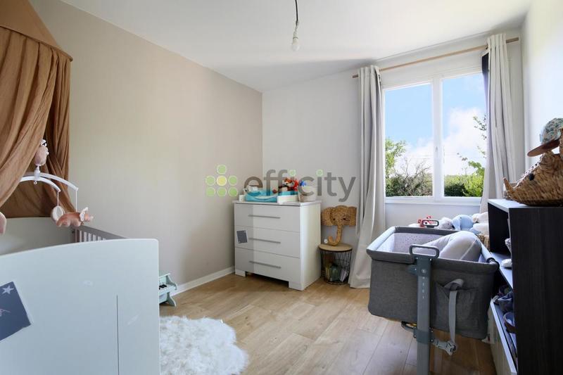 Maison - 93 m² - 5 pièces