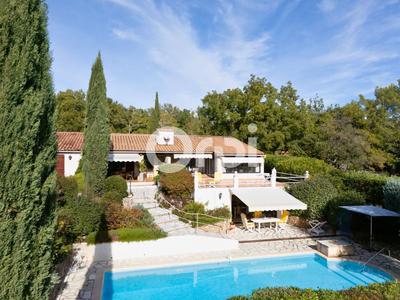 Maison - 136 m² - 4 pièces