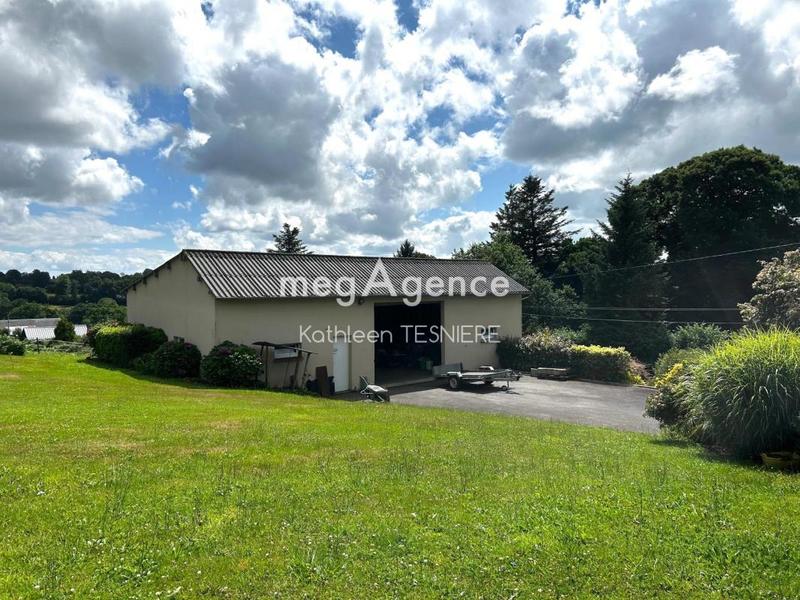 Maison - 228 m² - 7 pièces