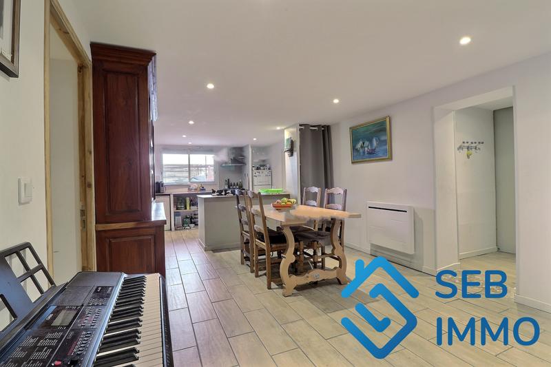 Local commercial - 202 m² - 7 pièces