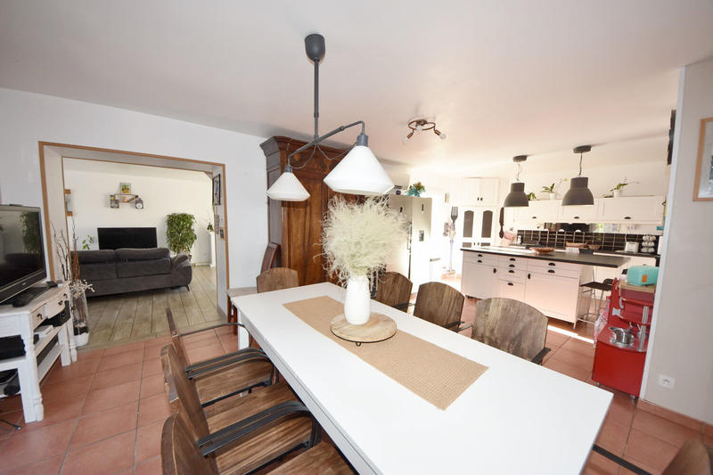 Maison - 161 m² - 7 pièces