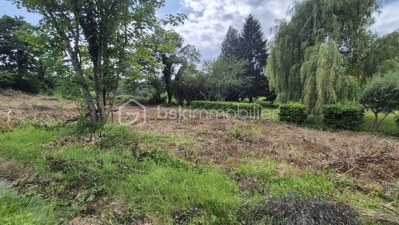 Terrain constructible - 1 270 m²