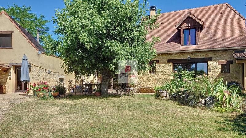 Maison - 257 m² - 10 pièces