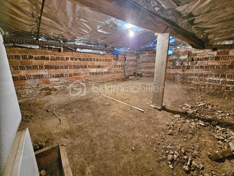 Maison - 265 m² - 8 pièces