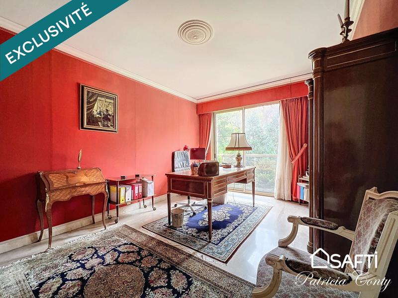 Maison - 460 m² - 11 pièces