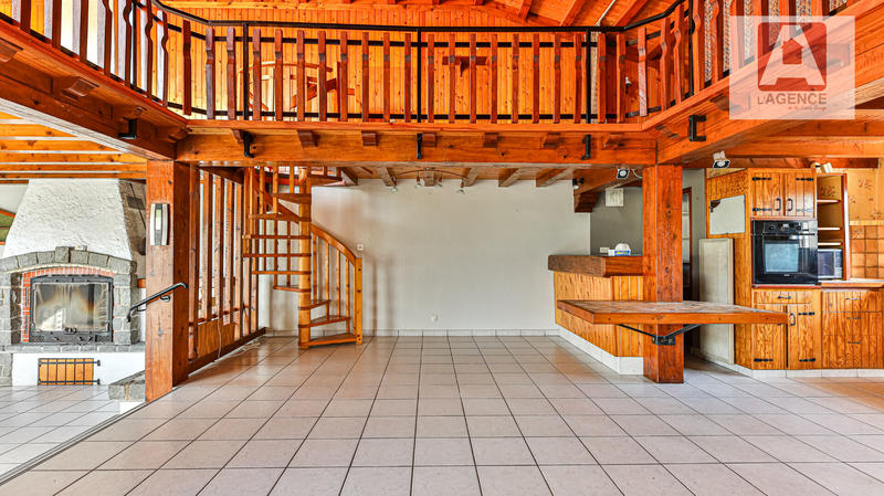 Maison - 120 m² - 3 pièces