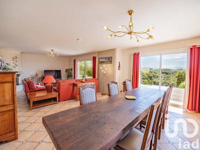 Maison de maîtres - 240 m² - 6 pièces