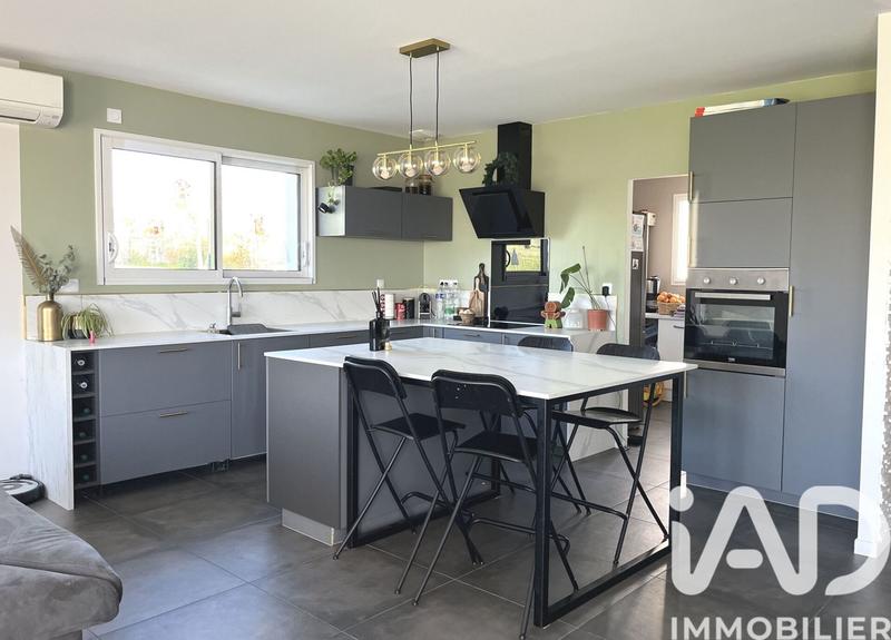 Maison - 121 m² - 5 pièces