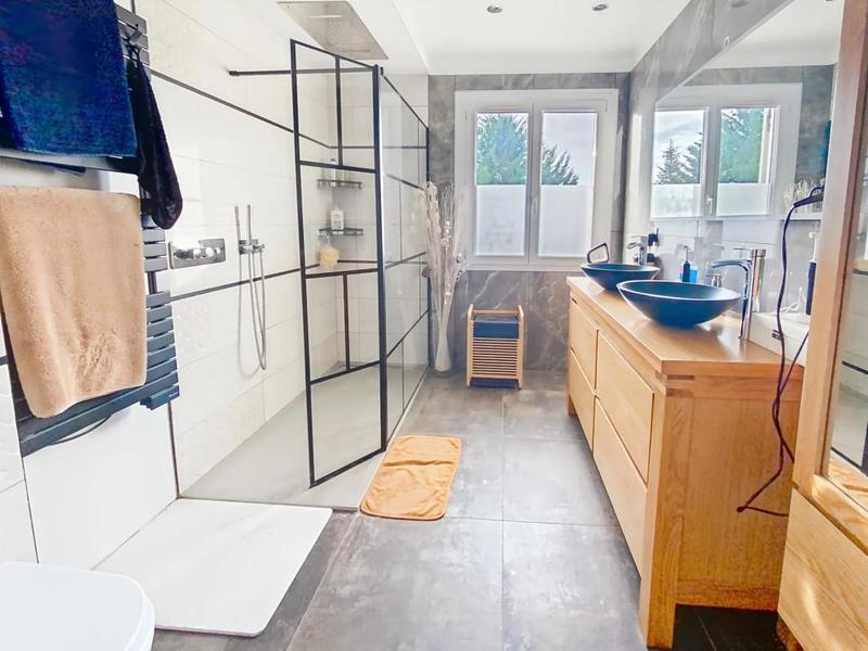 Pavillon - 84 m² - 3 pièces